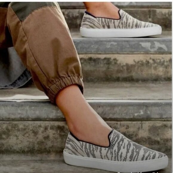 Rothy's Maritime Tiger Print Classic Slip-On Sneaker in Size 7 - Picture 1 of 9